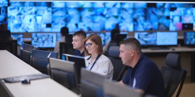 5 Benefits of a Network Operations Center 5 Benefits of a Network Operations Center