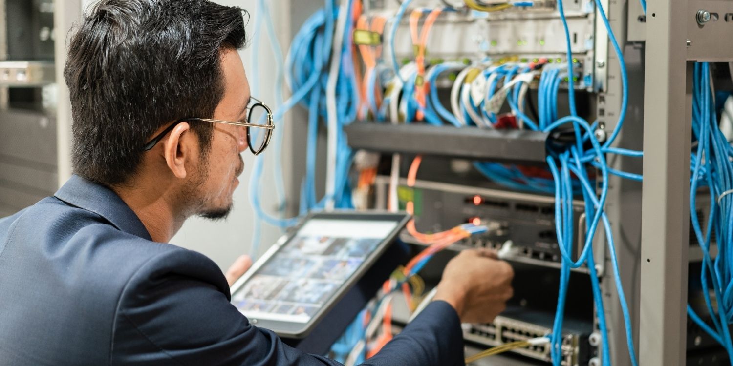 Preventing Outages with Managed Network Monitoring Preventing Outages with Managed Network Monitoring